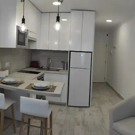 Cozy Harbour View In شقة