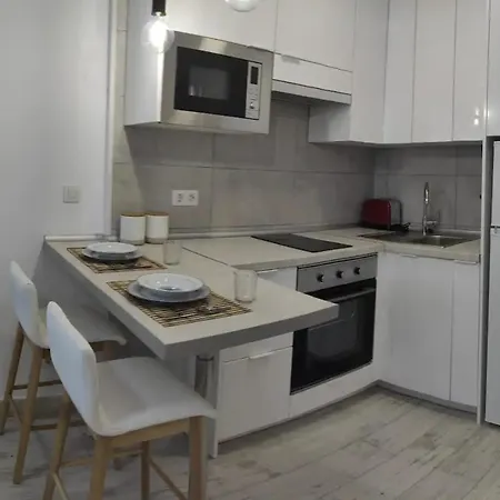 Cozy Harbour View In *